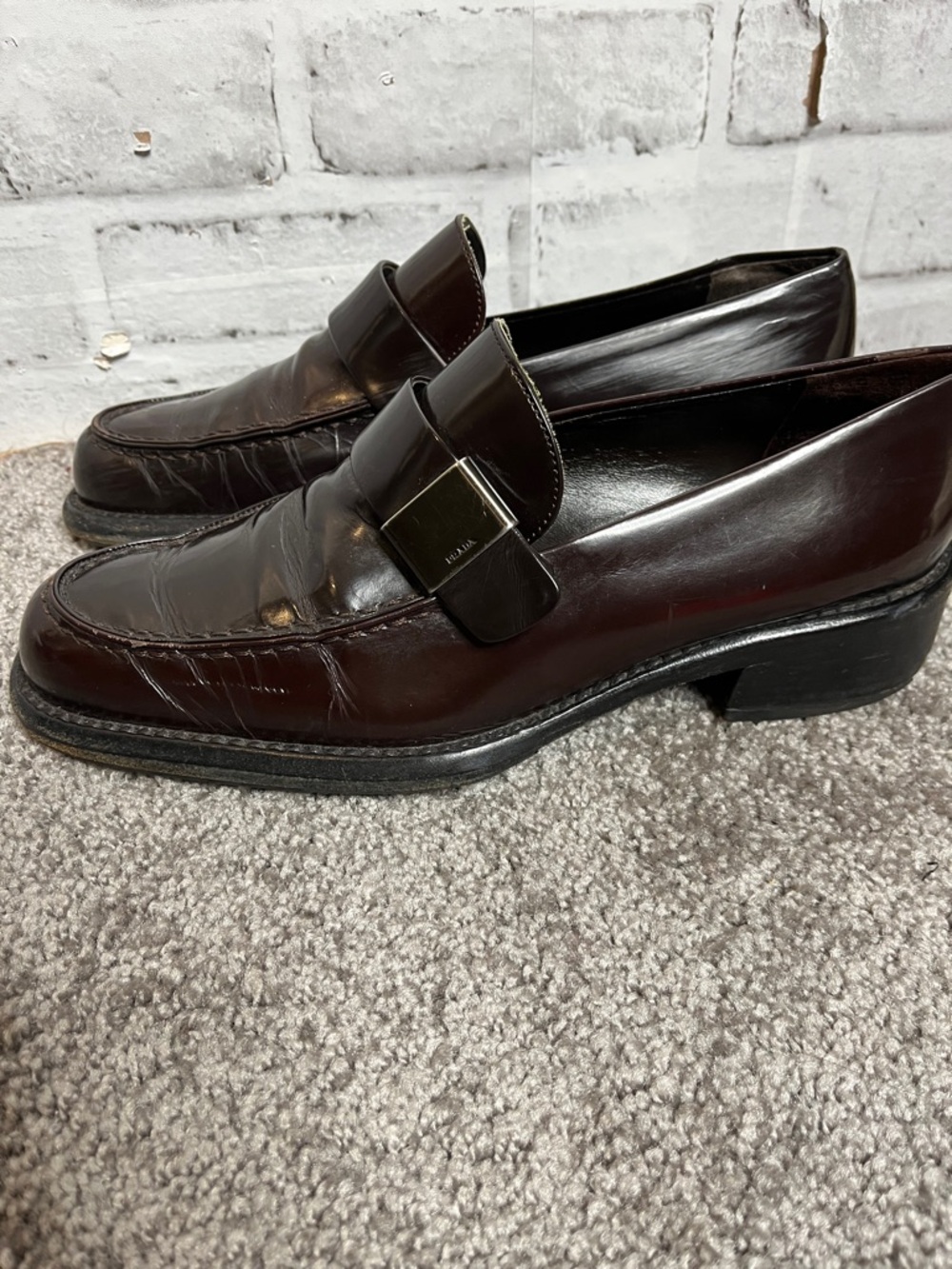 Prada brown patent buckle loafers - Picture 4 of 12
